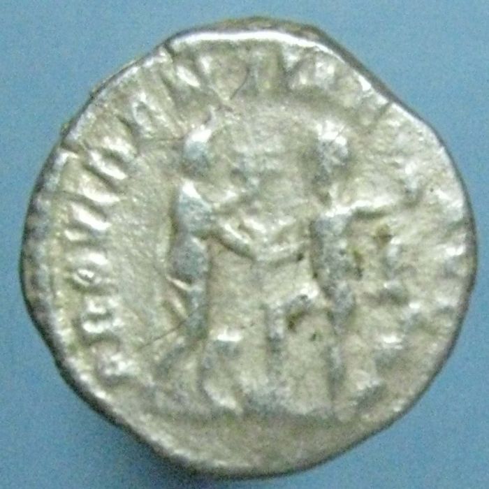 Commodus-Denarius---Is-It-A-Fake?